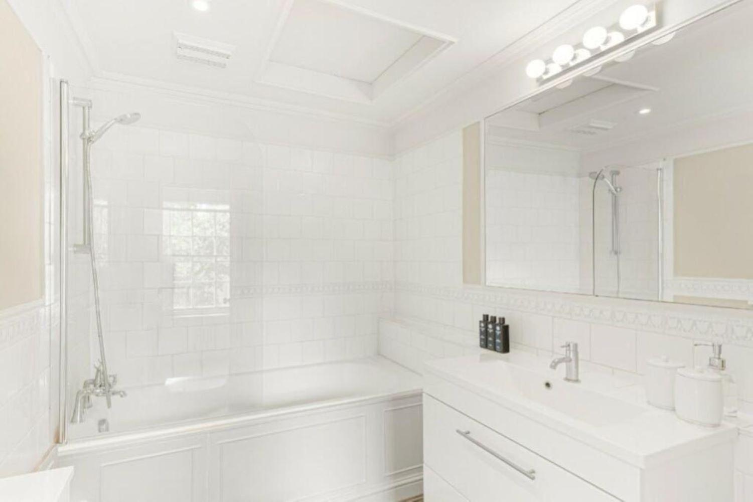 Bright Spacious In Mayfair 1600sqft Sleeps Up To 6 People Londra